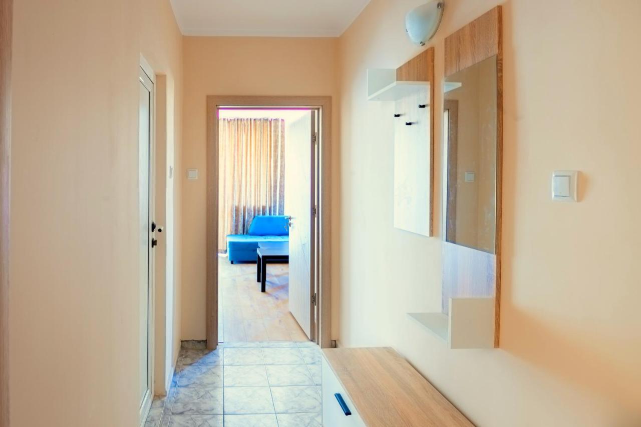 House With Garden Hotell Pomorie Exteriör bild